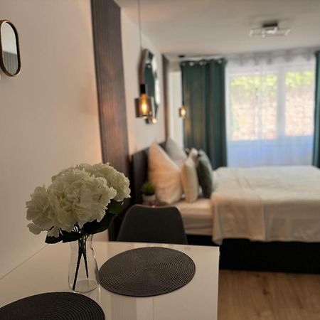 Prime Host Dream Appartement Karlsruhe Buitenkant foto
