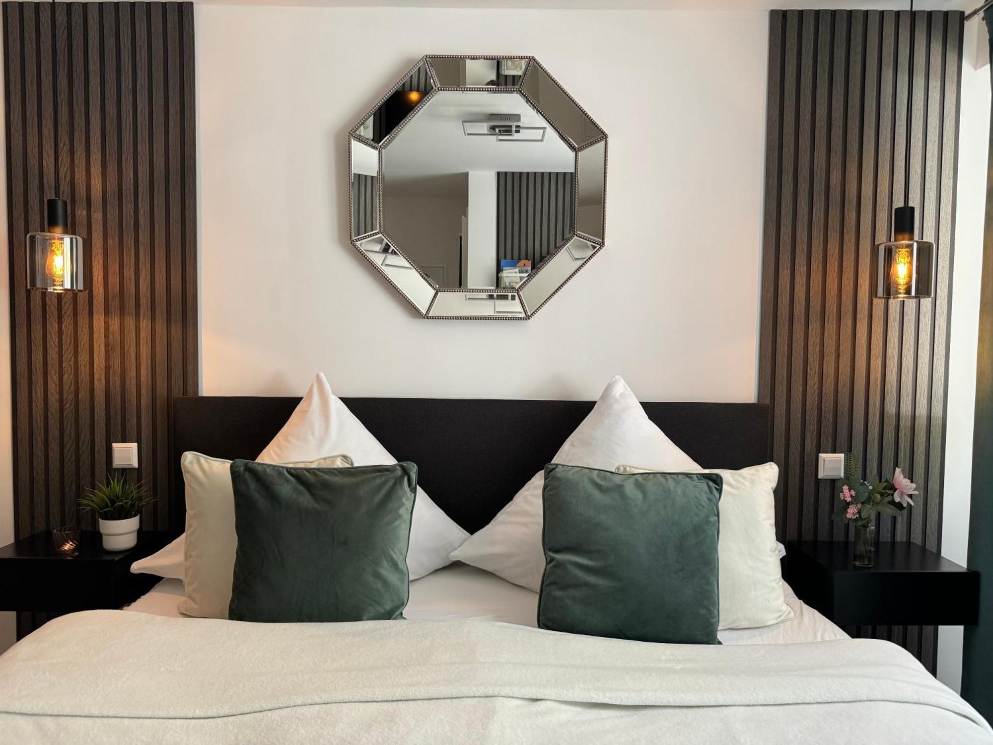 Prime Host Dream Appartement Karlsruhe Buitenkant foto