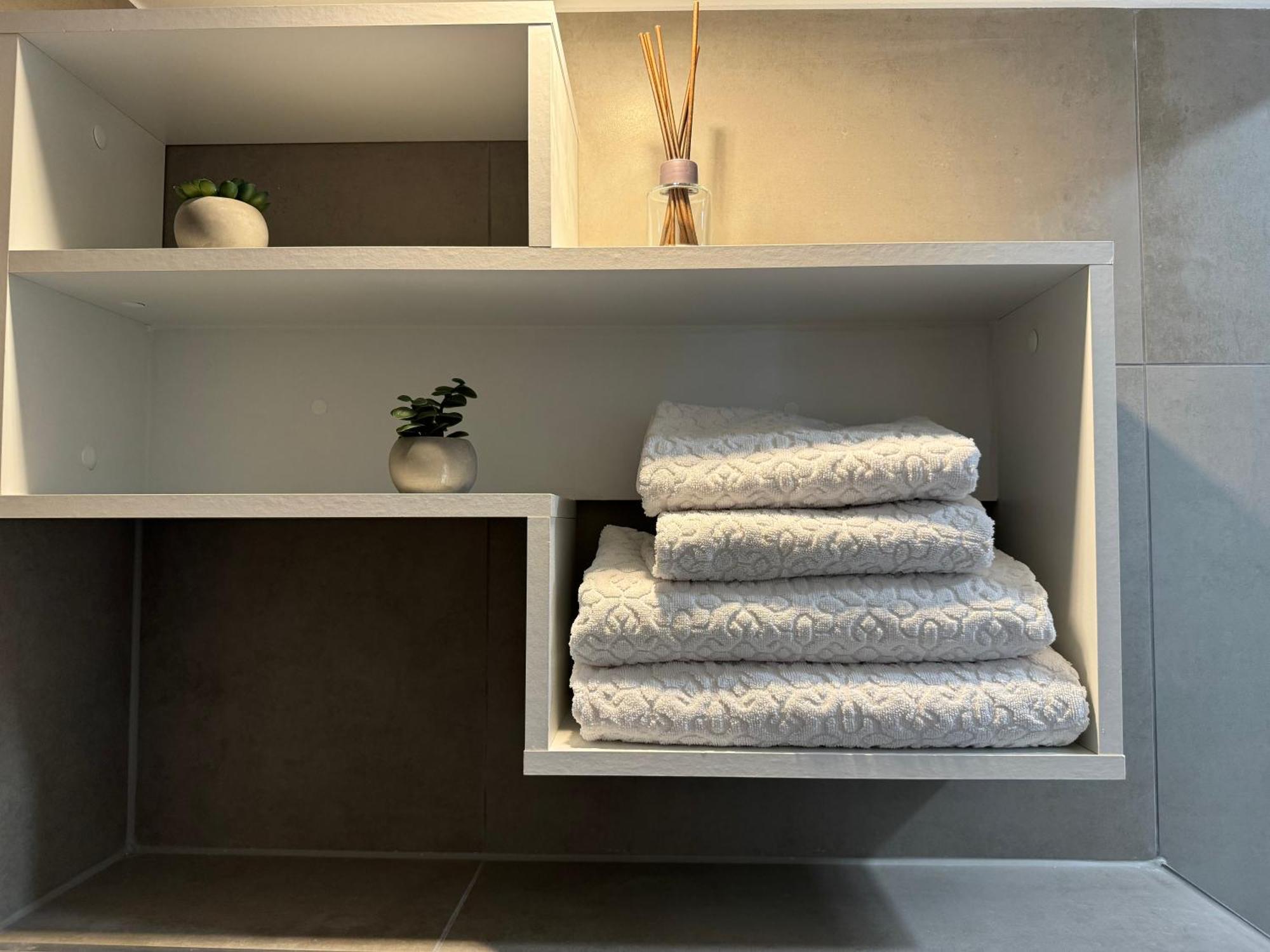 Prime Host Dream Appartement Karlsruhe Buitenkant foto
